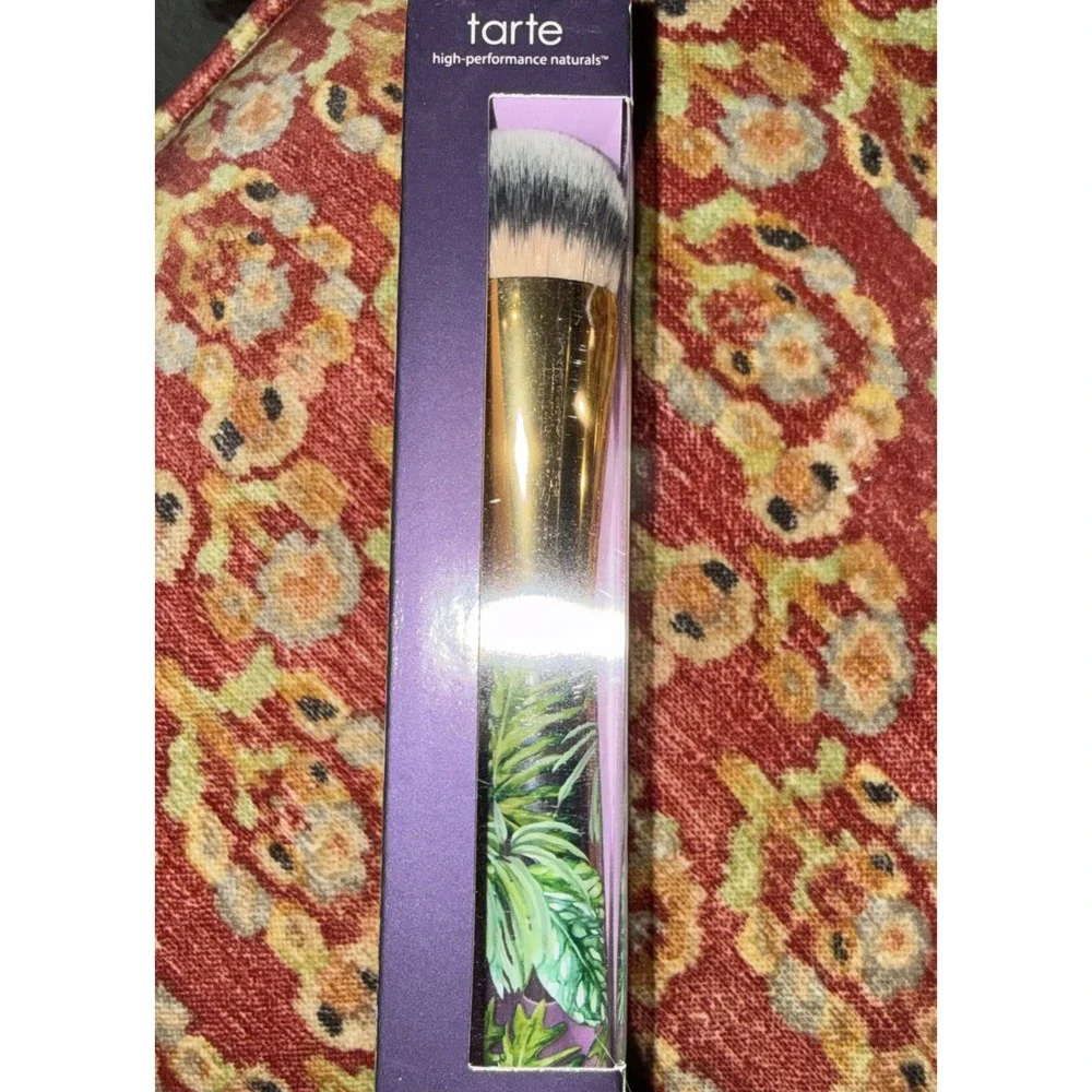 Tarte Foundcealer Foundation Brush New In The Box